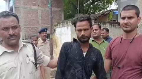 बम धमाके का आरोपी चढ़ा पुलिस के हत्थे, पूछताछ और पड़ताल जारी।