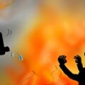 मानवता हुई शर्मसार आर्मी जवान ने अपनी पत्नी और बच्चे को जिंदा जलाया।