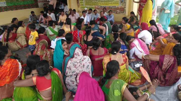 कस्तूरबा गाँधी विद्यालय के कर्मी आज दूसरे तीसरे दिन भी डटे रहे हड़ताल पर, सरकार करें अविलंब वार्ता ।