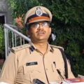 लाठीचार्ज के मामले में पुलिस का बड़ा बयान, प्रदर्शकारियों ने पुलिस पर फेंके थे मिर्ची पाउडर।