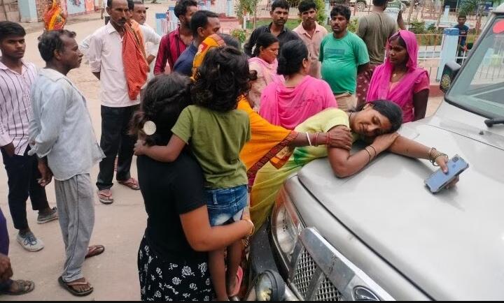 परिवार को मिली बेटे के प्यार की सजा, पिता ने ऐसे तोड़ा दम।