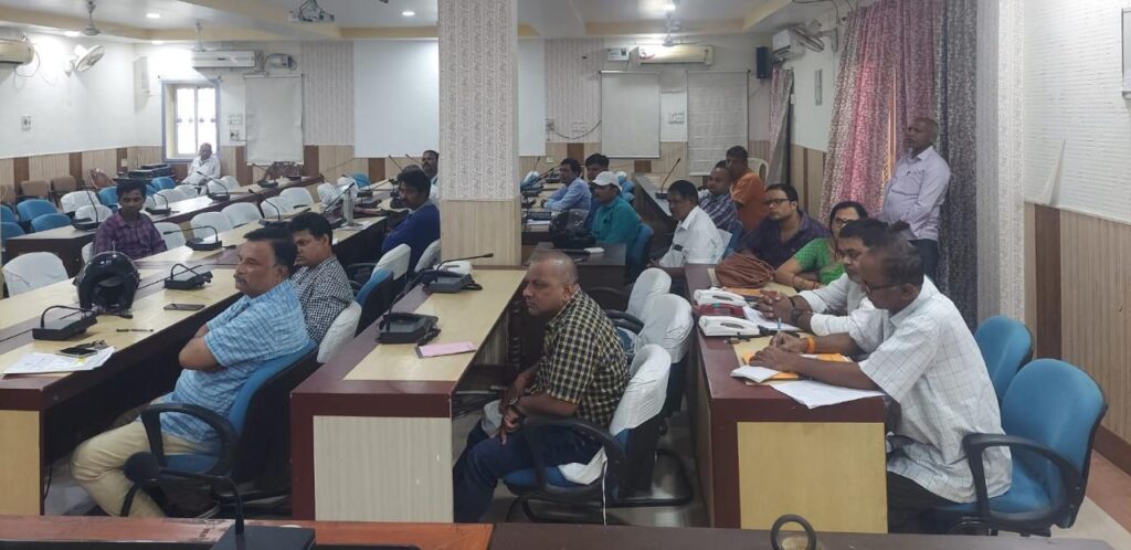 मद्य निषेध अवर निरीक्षक एवं अनुमण्डल अग्निशामालय पदाधिकारी पद के लिए आयोजित परीक्षा को लेकर हुई ब्रिफिंग।