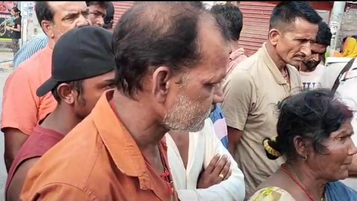 डीएमसीएच कैंपस में अहले सुबह मिली लाश, पड़ोसी पर हत्या का आरोप।