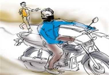 बाइक लूटने आए बदमाशों ने दोनों भाइयों को मारी गोली।