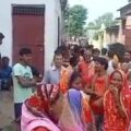 विश्वविद्यालय थाना क्षेत्र में फंदे से लटकी मिली नृत्य के शिक्षक की लाश, मौके पर पहुंची पुलिस कर रही है जांच।