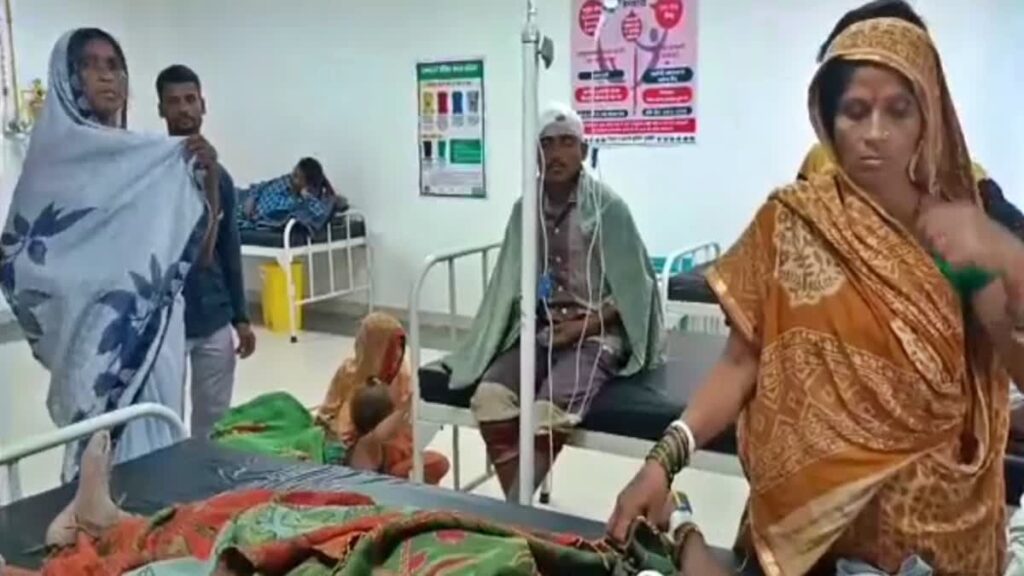दो पक्षों के बीच हुए मारपीट में कई लोग घायल, चल रहा अस्पताल में इलाज।