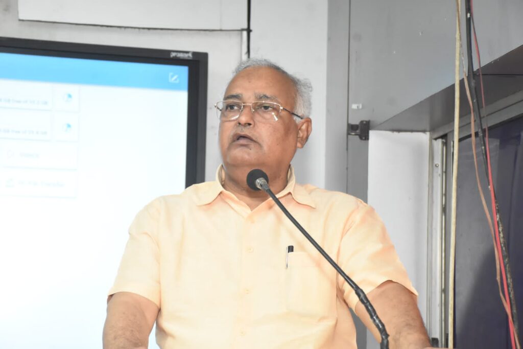 धर्म, जाति या संप्रदाय की नहीं अपितु ज्ञान एवं विज्ञान की भाषा है संस्कृत: प्रो. मुश्ताक़।