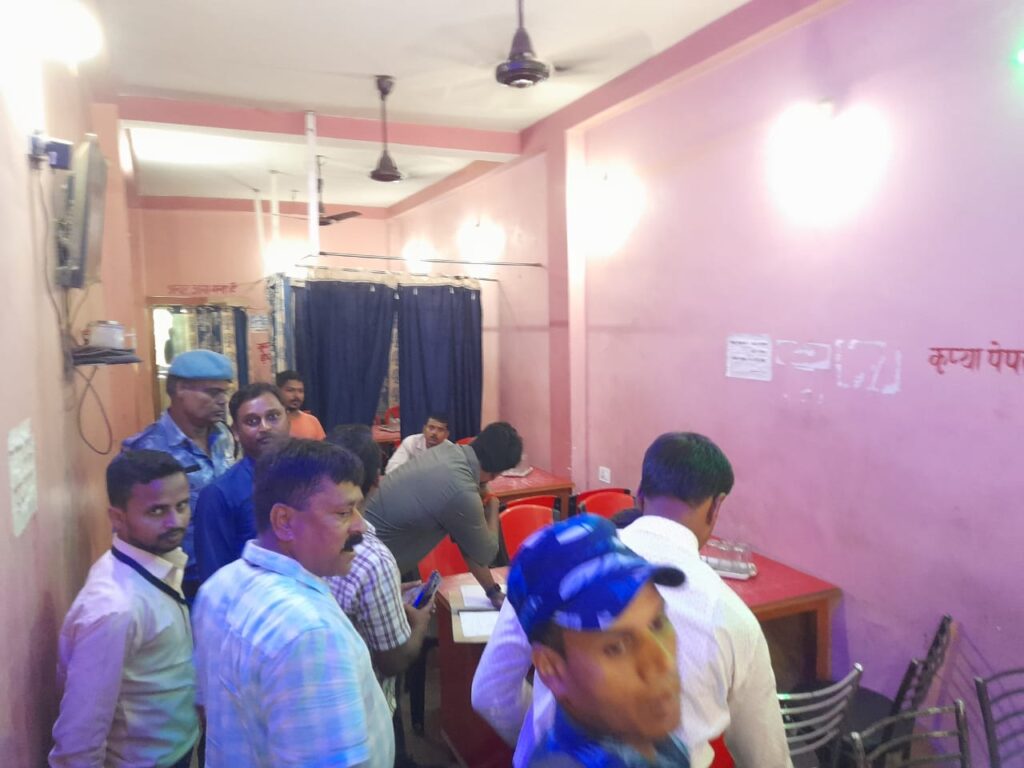 बाबा चिकेन बिरयानी रेस्टोरेंट एण्ड तंदूरी ढावा से दो बाल श्रमिक को कराया गया विमुक्त।