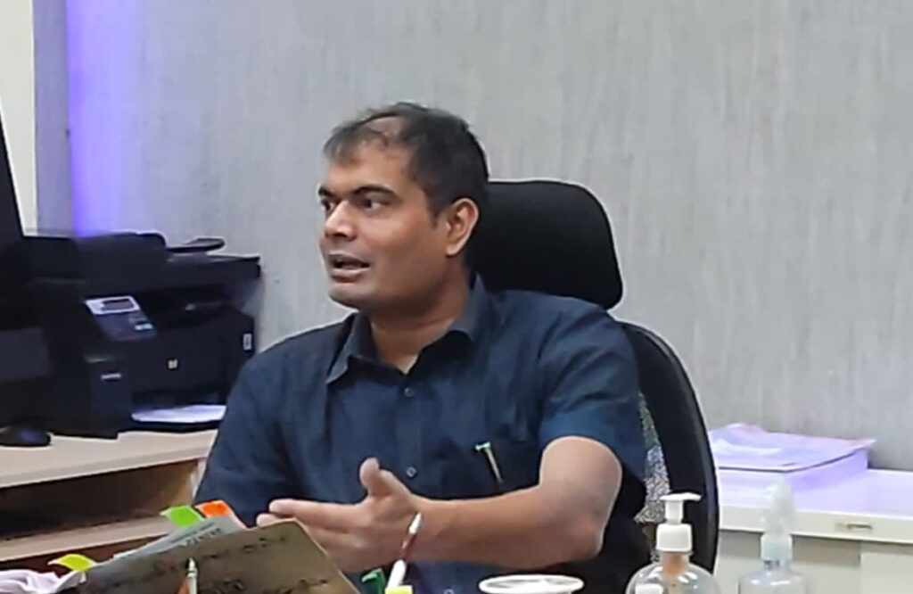 जिलाधिकारी राजीव रौशन की अध्यक्षता में पीसी एवं पीएनडीटी एक्ट को लेकर हुई बैठक।