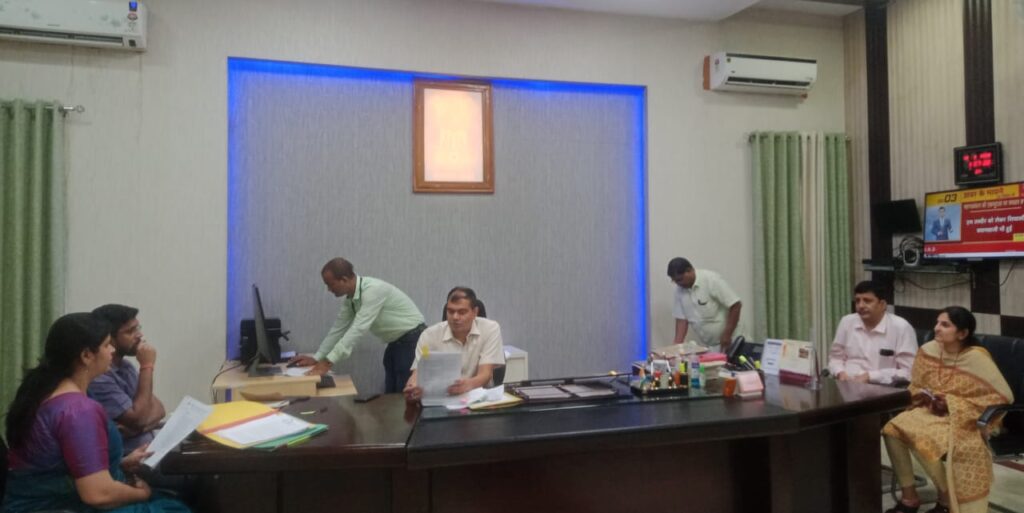 कार्यालयों में प्लास्टिक के प्रयोग पर डीएम ने लगाया पूर्णत: प्रतिबंधित