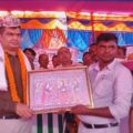 सिमरी पंचायत के लोगों से डीएम ने किया मुलाकात, मैथिली में किया अभिनन्दन।