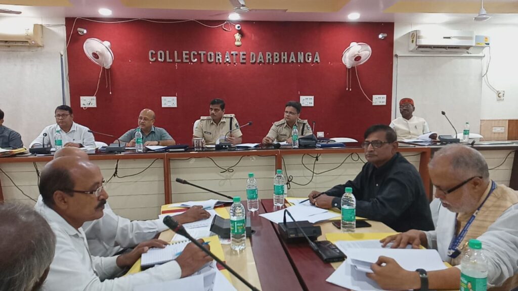 मैन्युअल स्कैवेंजर रोजगार निषेध एवं पुनर्वास अधिनियम को लेकर हुई बैठक।