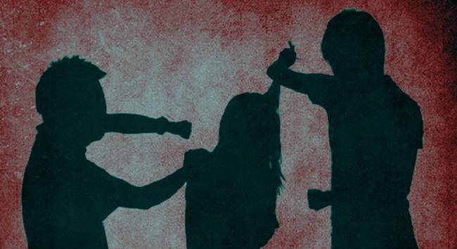 प्रशासन की कार्यप्रणाली पर उठ रहे सवाल, महिला के साथ दबंगों ने किया ऐसा काम की…