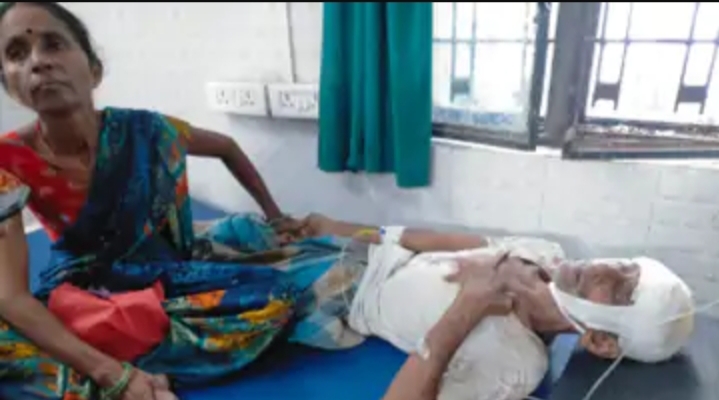 बहुओं के विवाद में पड़ना ससुर के पड़ा भारी, हुआ ऐसा हाल की अस्पताल में होना पड़ा भर्ती।