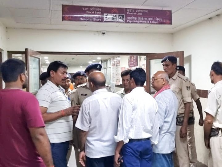 डॉक्टर पति ने मामूली सी बात पर कर दी पत्नी की पीट–पीटकर हत्या, परिजन ने थाने में दिया आवेदन।