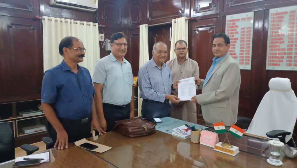 मिथिला विश्वविद्यालय के केन्द्रीय पुस्तकालय की सभी व्यवस्थाएं उत्तम, छात्रोपयोगी एवं प्रशंसनीय: डॉ० एके गुप्ता।