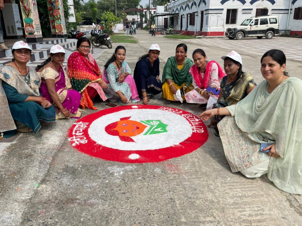अंतर्राष्ट्रीय बालिका दिवस के अवसर पर प्रभारी डीएम ने साईकिल रैली को हरी झंडी दिखाकर किया रवाना।