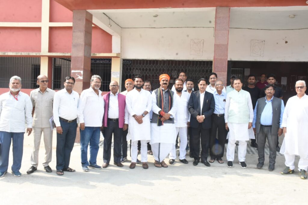 एलएनएमयू में कुलपति की अध्यक्षता में सिंडीकेट सदस्यों के साथ हुई बैठक में नैक तैयारी की हुई समीक्षा।