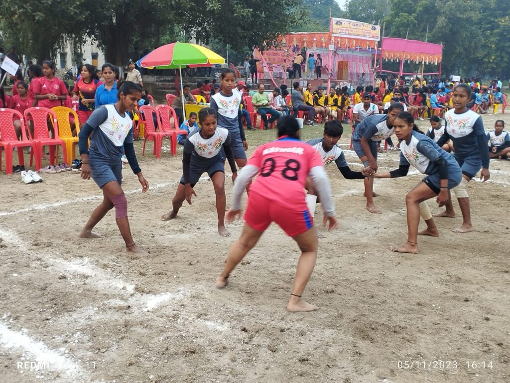 राज्यस्तरीय बालिका कबड्डी प्रतियोगिता के दूसरे दिन का खेल रहा काफी रोमांचक।