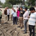 डीएम ने शहरी क्षेत्र के कई छठ घाटों का किया निरीक्षण, दिए कई निर्देश।