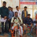 मंत्री के द्वारा दिव्यांगजनों को प्रदान किया गया बैटरी चालित ट्राई साइकिल।