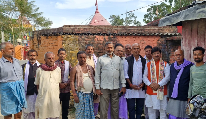 मंदिर निर्माण को लेकर किया गया भूमि पूजन।