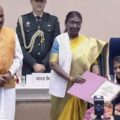 राष्ट्रपति के द्वारा श्रेष्ठ दिव्यांगजन पुरस्कार से अलंकृत हुई ज्योति सिन्हा।