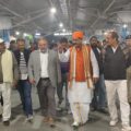 लहेरियासराय स्टेशन पर निर्माणाधीन लो कास्ट ओवरब्रिज का निर्माण कार्य जनवरी तक हर हाल में करें पूर्ण : सांसद।