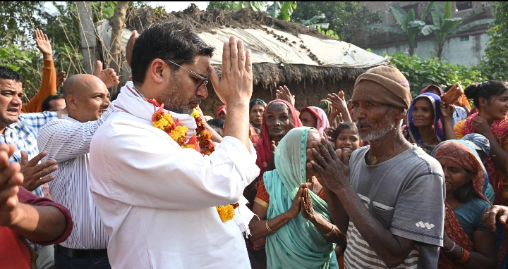 जन सुराज के सूत्रधार प्रशांत किशोर ने बहादुरपुर के विभिन्न क्षेत्रों में किया पदयात्रा।