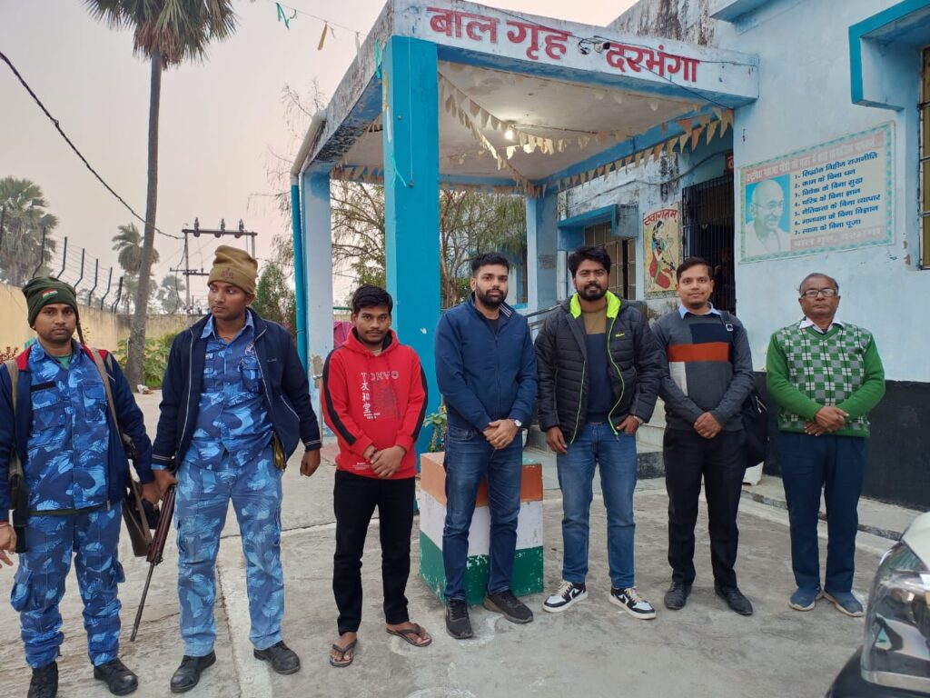श्रम संसाधन विभाग के धावा दल द्वारा दो बाल श्रमिक को कराया गया विमुक्त।