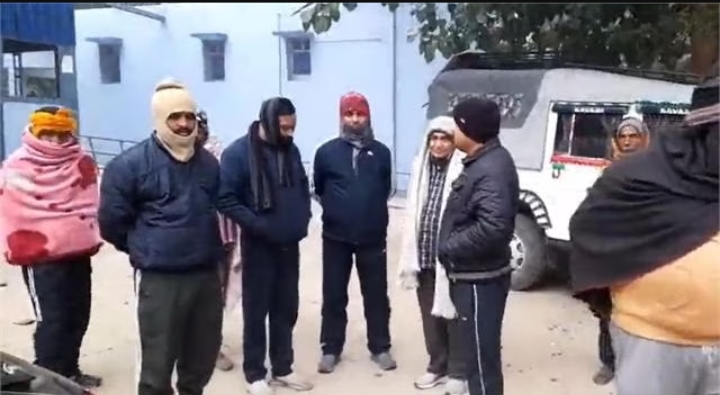 रिश्तेदार के घर से लौट रही प्रधानाध्यापिका की गोली मार कर हत्या।