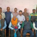 सीएम कॉलेज के काउंटर सहायक प्रमोद झा हुए सेवानिवृत, कर्मचारियों ने दी हार्दिक विदाई।