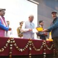 डॉ आमोद कुमार झा को राज्यपाल द्वारा स्वास्थ्य सेवा सम्मान से किया गया सम्मानित।