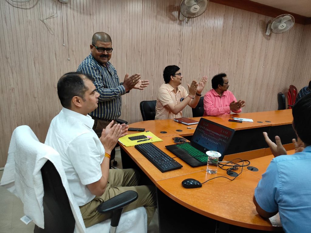 डीएम ने किया पोलिंग बूथ दरभंगा पोर्टल का शुभारंभ।