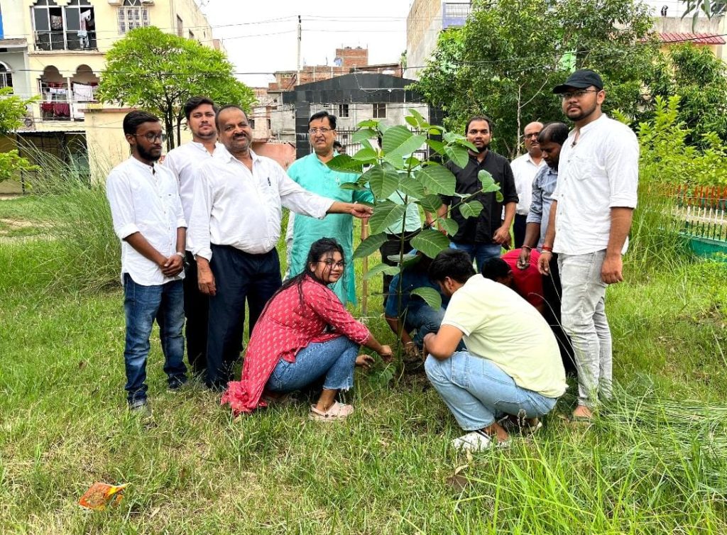जीवन दर्शन फाउंडेशन द्वारा महारानी कल्याणी कॉलेज, दरभंगा में मेगा प्लांटेशन ड्राइव का हुआ आयोजन।